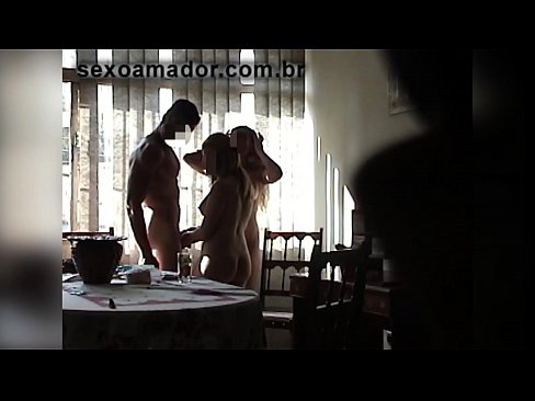 ❤️ Sexveninder inviterer en kæmpe mand og en trekant med ham ❤ Porno at da.xxxifuck.ru ️❤
